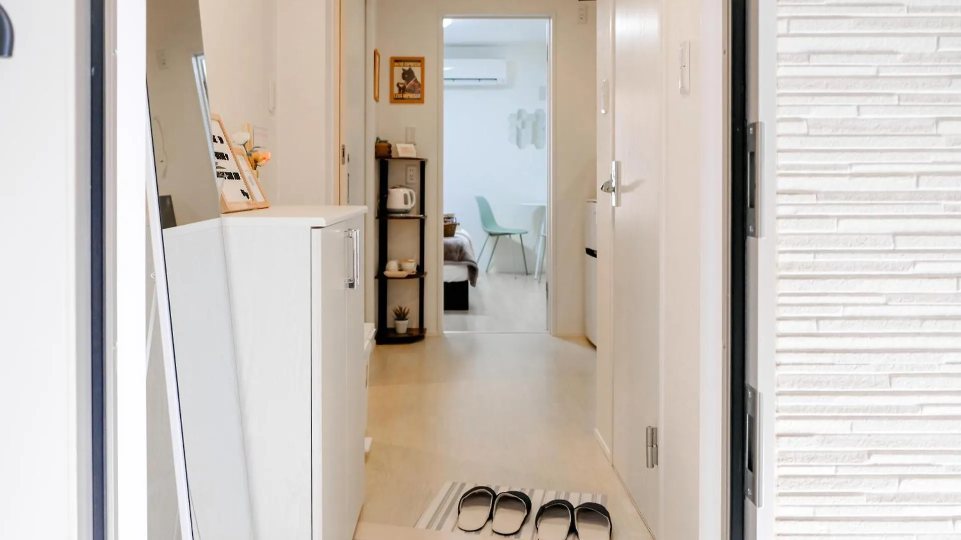 Room Near Korea Town And Osaka Expo